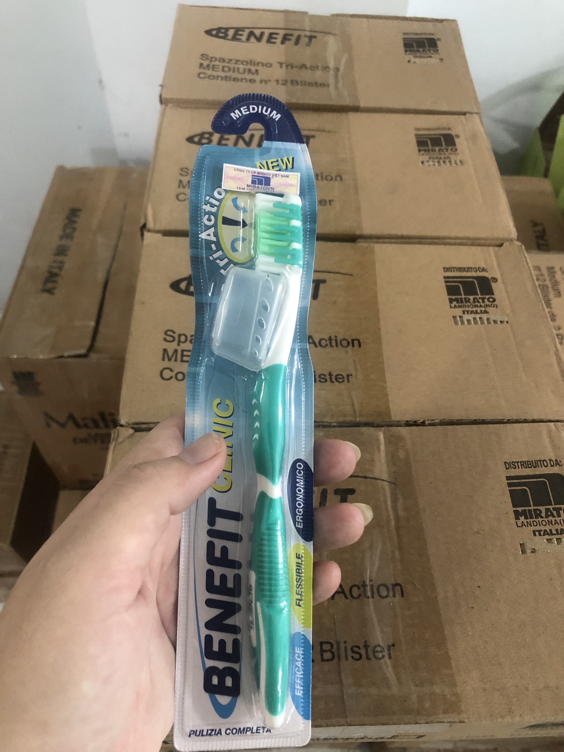 Bàn chải đánh răng Benefit