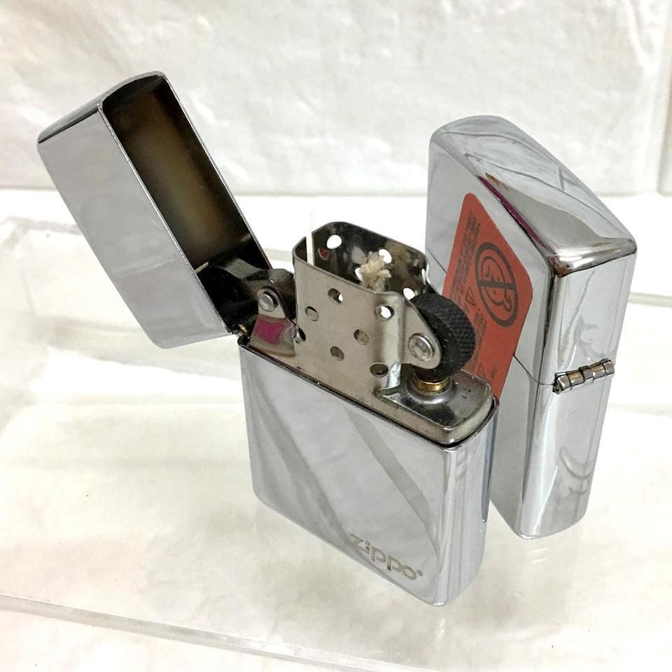 [HCM]BẬT LỬA HỘT QUẸT ZIPPO MỸ TEM ĐỎ ĐEN BÓNG. HÀNG USA