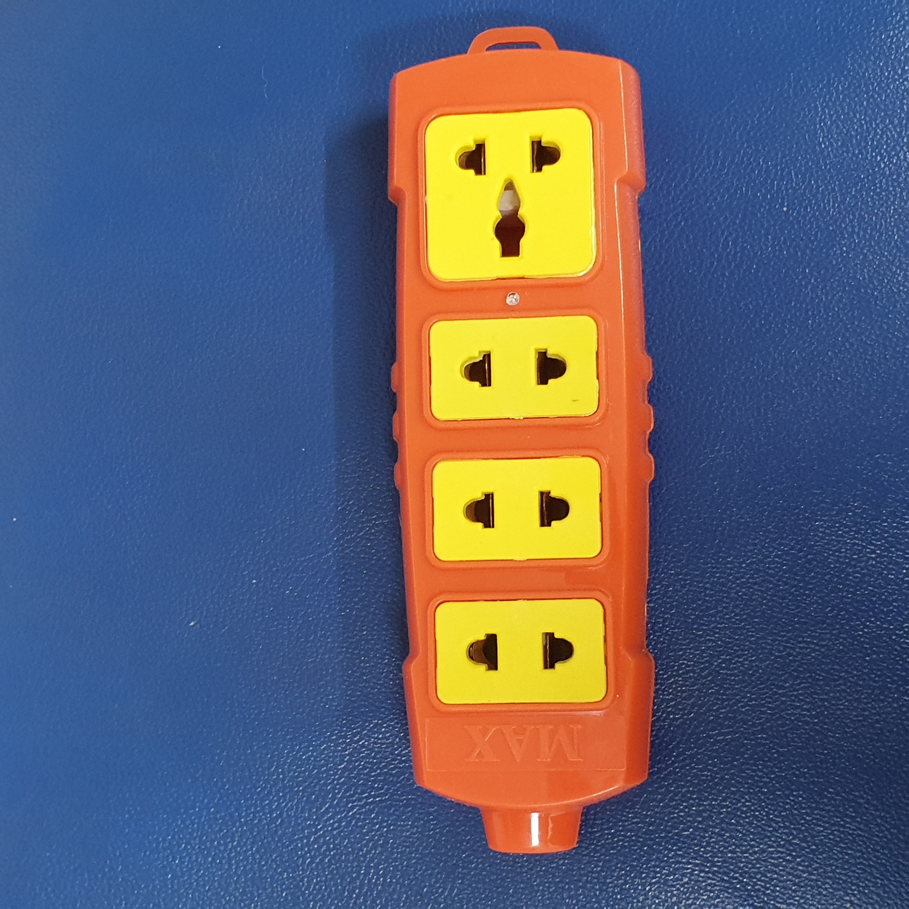 Ổ cắm 4 cửa 8000w 3 Pin Type D Single GPO Nhựa PC Lõi sứ Chống cháy Chống chập điện Dùng trong nhà Văn phòng Bền bỉ