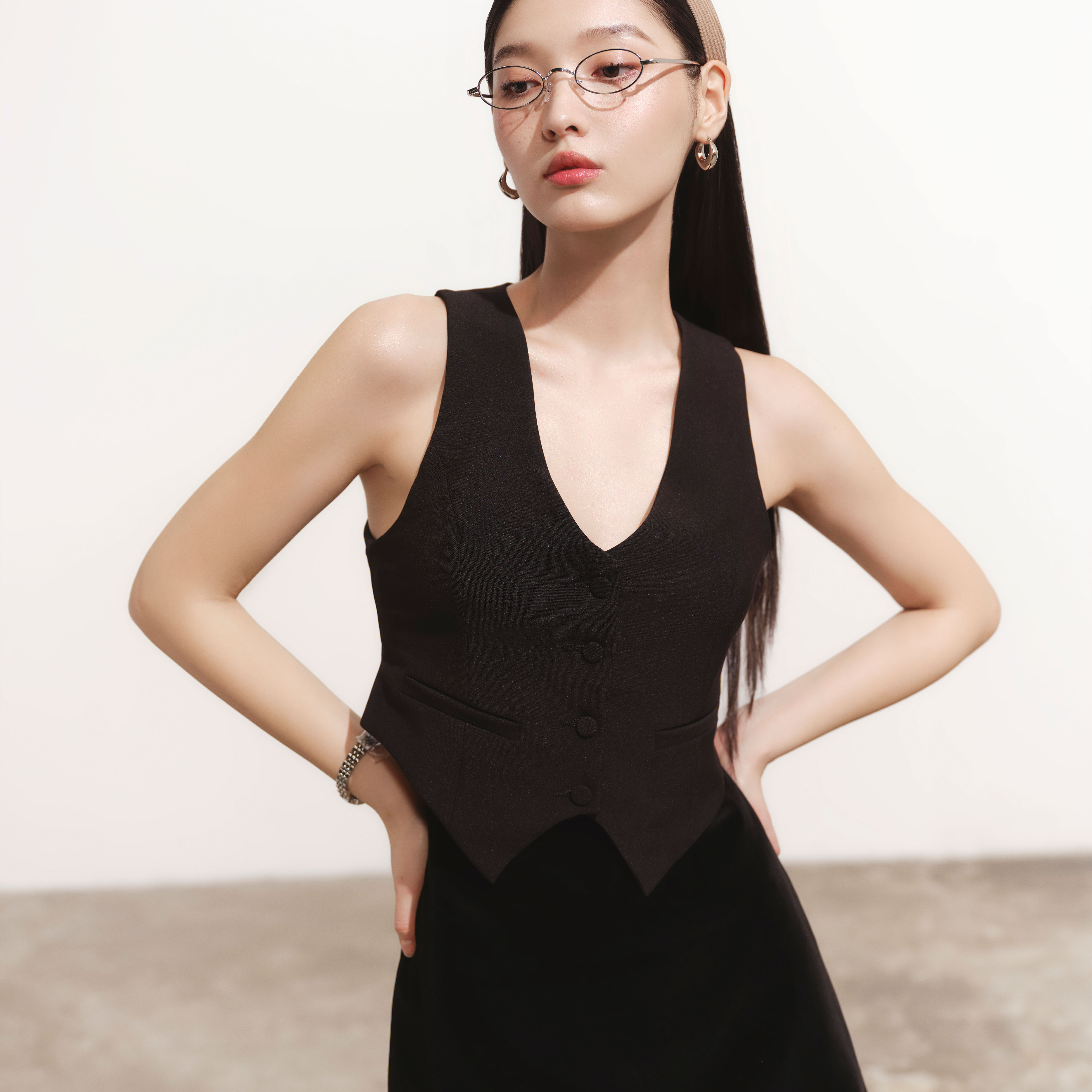 DOTTIE - Áo gi lê dáng lửng - Đen - T0748