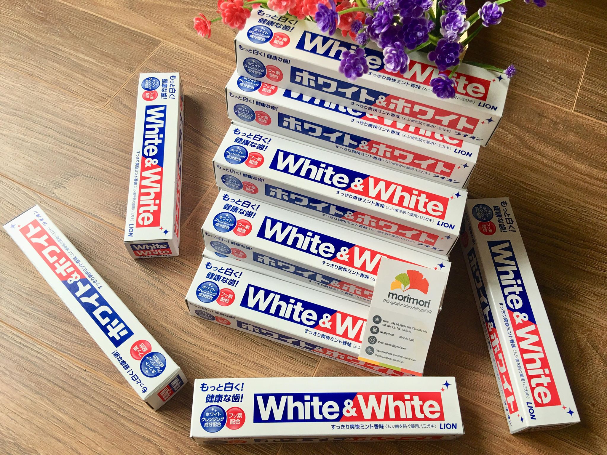 Kem đánh răng White & White Nhật Lion 150g
