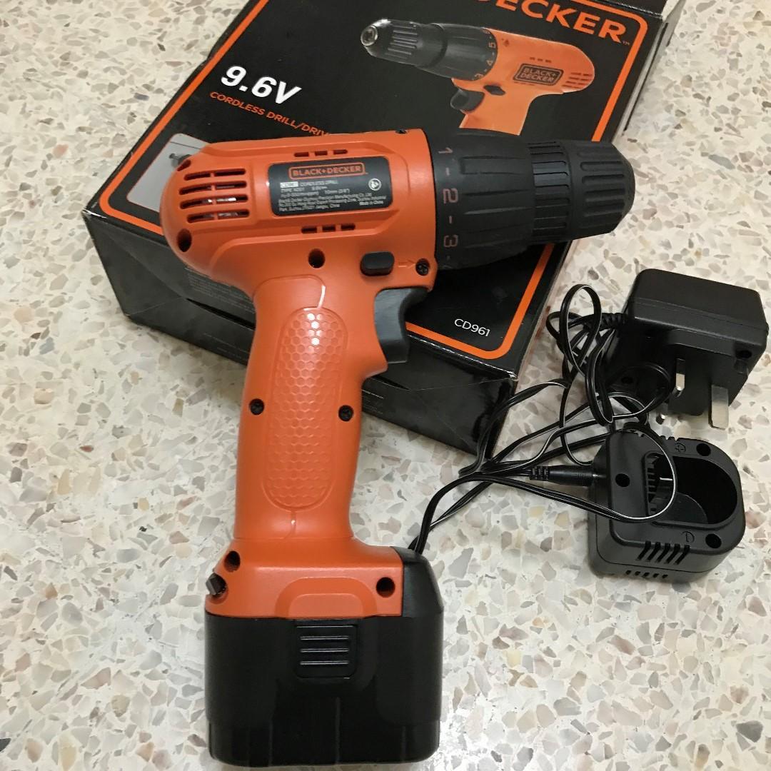 9.6V Máy khoan pin Black and Decker CD961 model cũ (Hàng mới 100% chưa sử dụng)