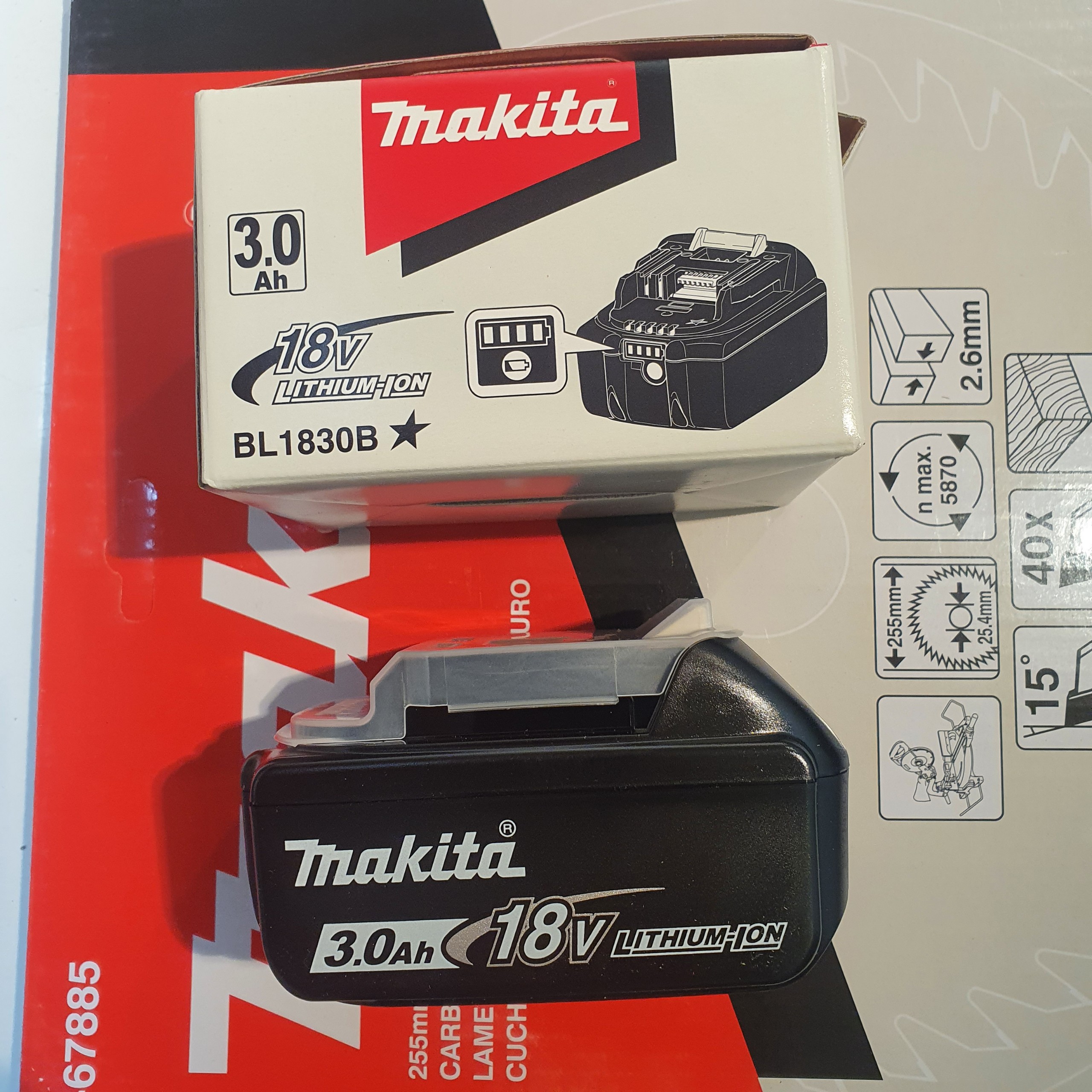 Pin makita 3.0 Makita BL1830B (Mới zin chính hãng)