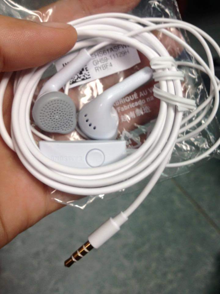 Tai nghe cho điện thoại Samsung J7 Pro chất lượng âm thanh stereo với âm bass mạnh mẽ