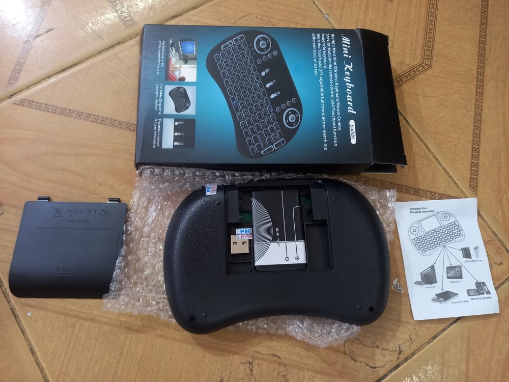 Chuột bay kiêm bàn phím không dây ukb500 i8 cho android tivi & android box, có đèn led 7 dùng pin sạc