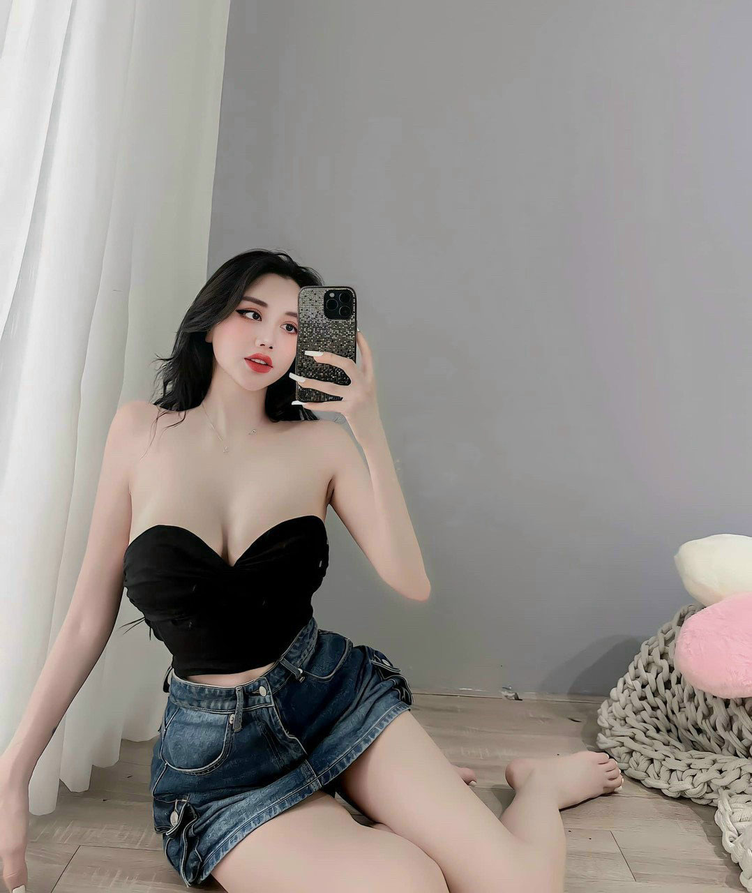 Áo gân có mút xoắn ngực siêu xinh