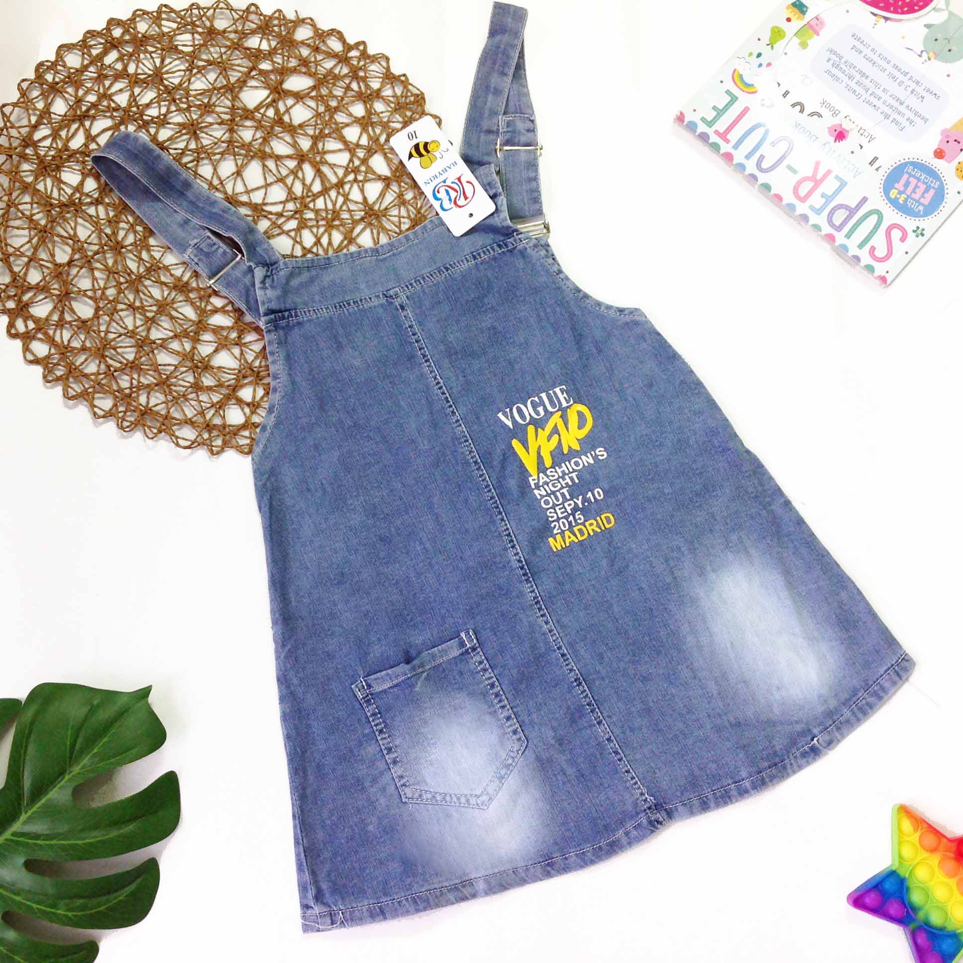YẾM JEAN BÉ GÁI SIZE ĐẠI