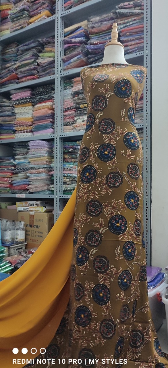 2m Vải lụa lạnh hoạ tiết lập thể hoa (1) - lụa Mango chính phẩm