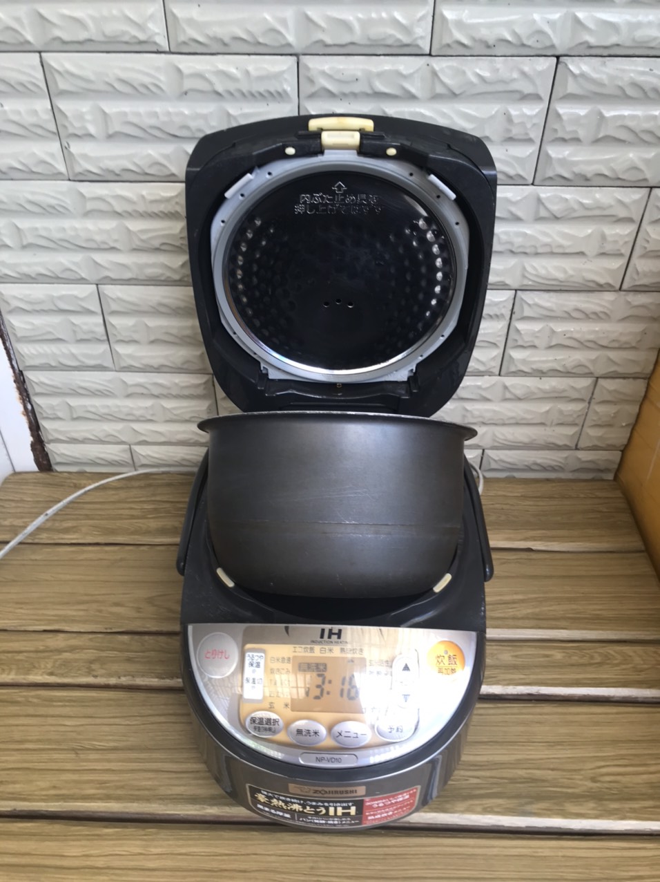 Nồi cơm điện cao tần Nhật Bản Panasonic áp suất điện tử date cao 2019