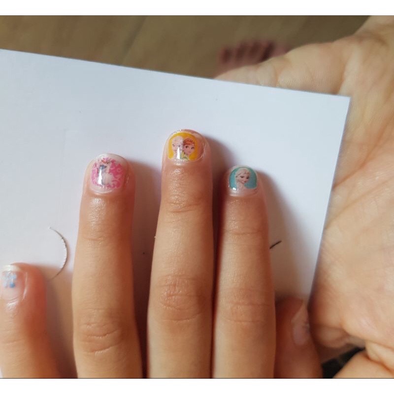 Sét sticker dán móng tay 3D nhiều mẫu mới cho bé