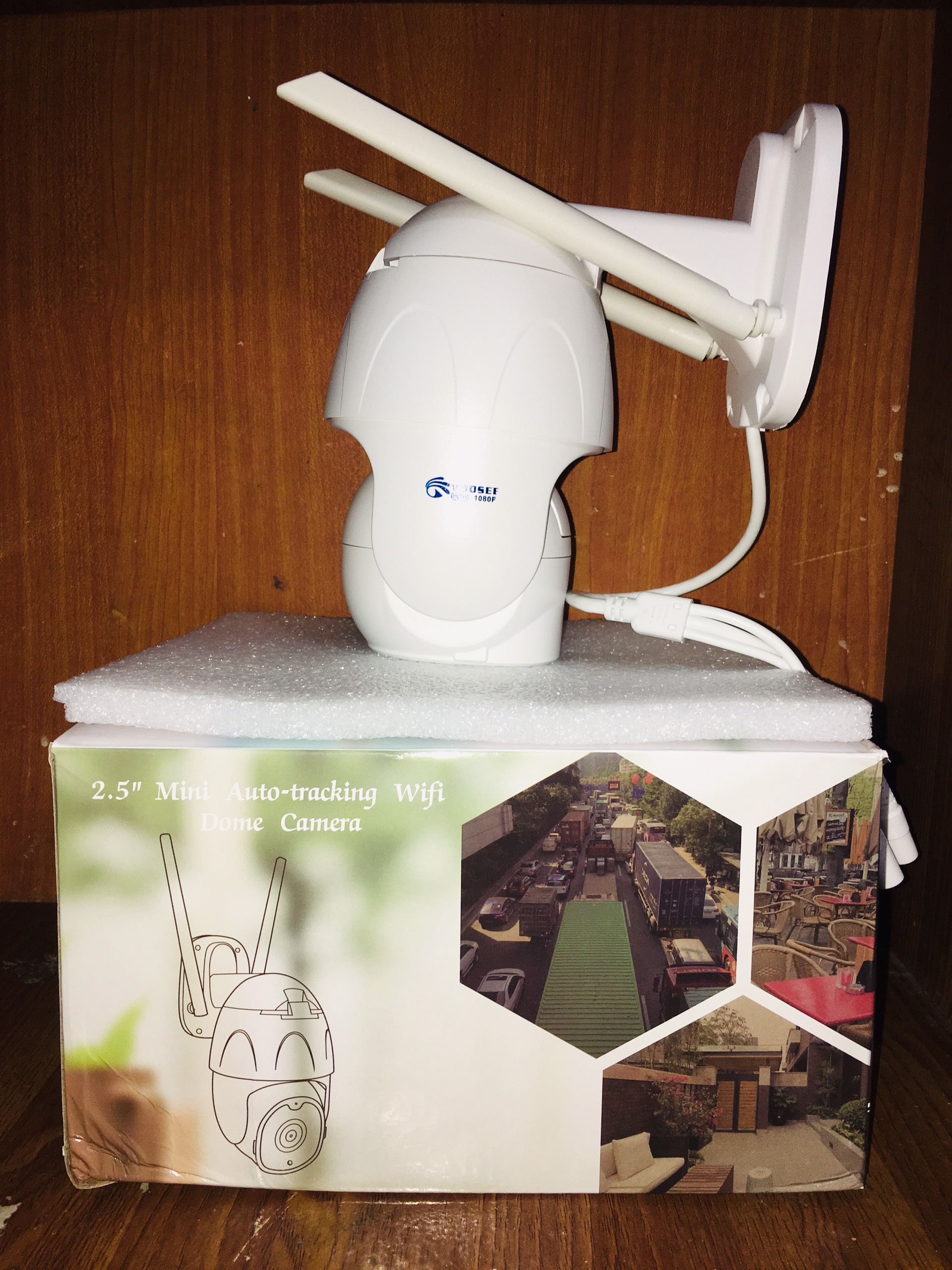 Camera ip wifi ngoài trời-trong nhà PTZ 2.0 Mpx- 1920 x1080,Xoay 360 độ,camera WIFI KHÔNG DÂY XEM ĐÊM CÓ MÀU,Ghi âm, đàm thoại 2 chiều, lưu trữ video.