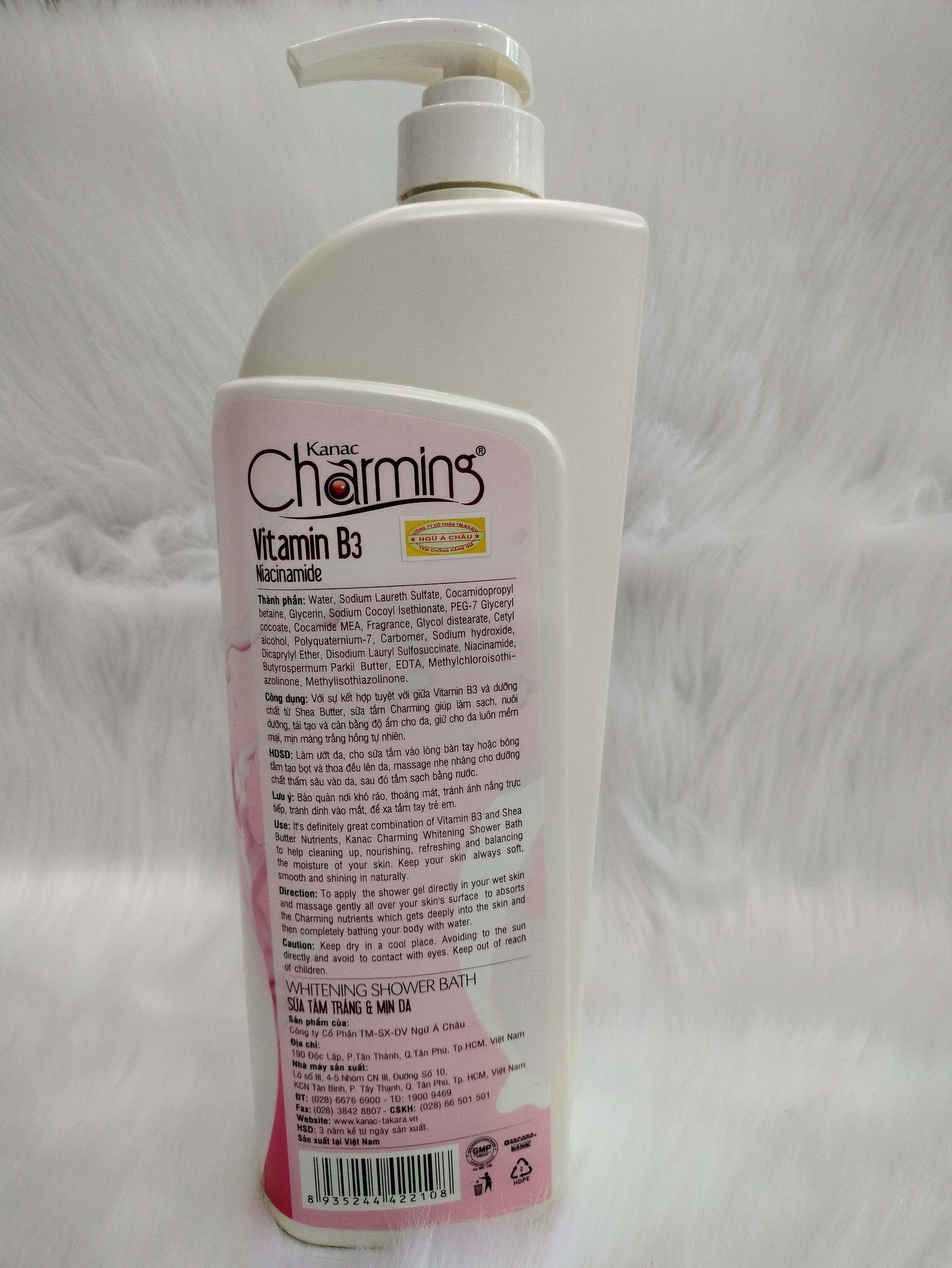 Sữa tắm charming mịn trắng da - chai lớn 1200ml