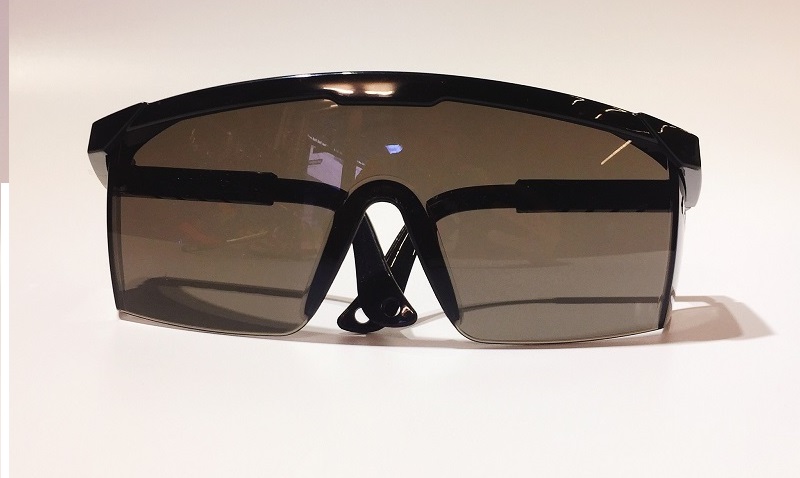 Safety Glasses with Anti-UV Protection
