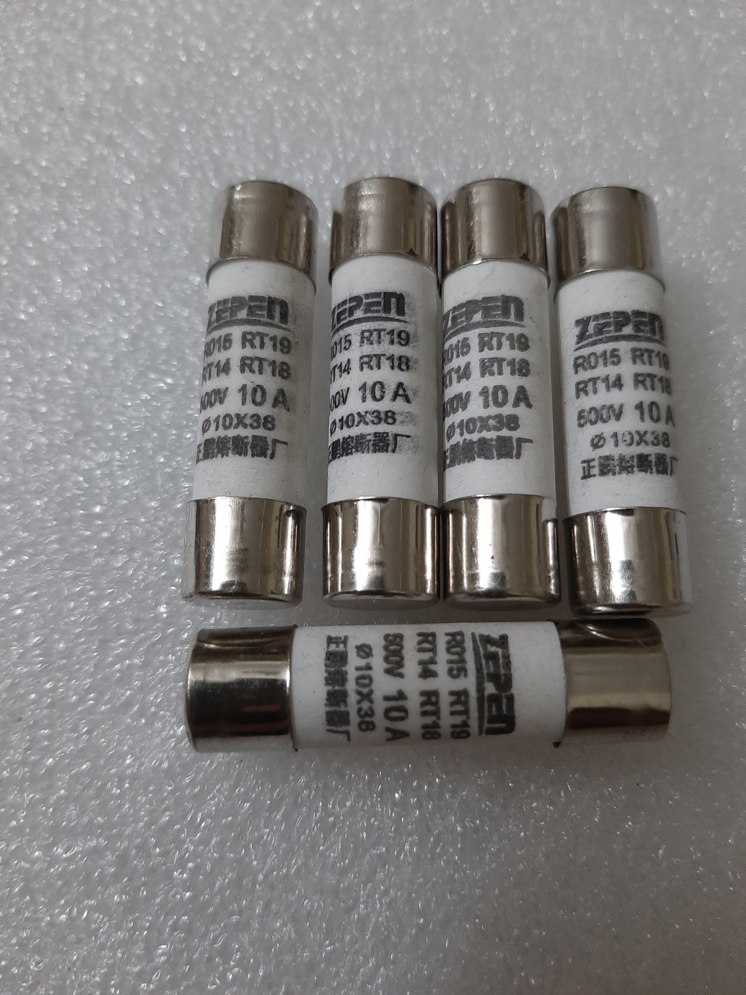 10 cầu chì sứ 10a 10x38