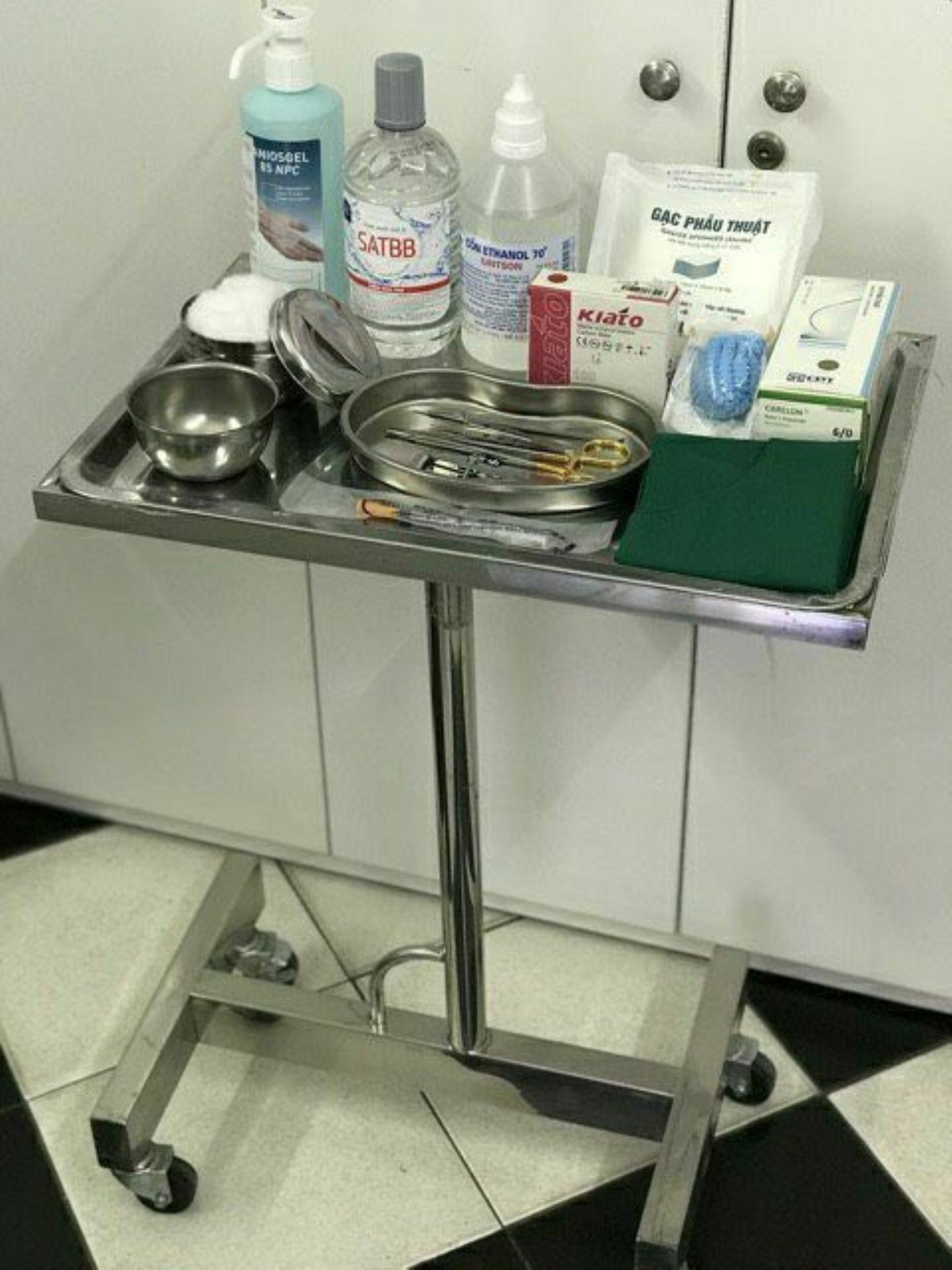 №  Bàn tít phẫu thuật dùng trong spa y tế