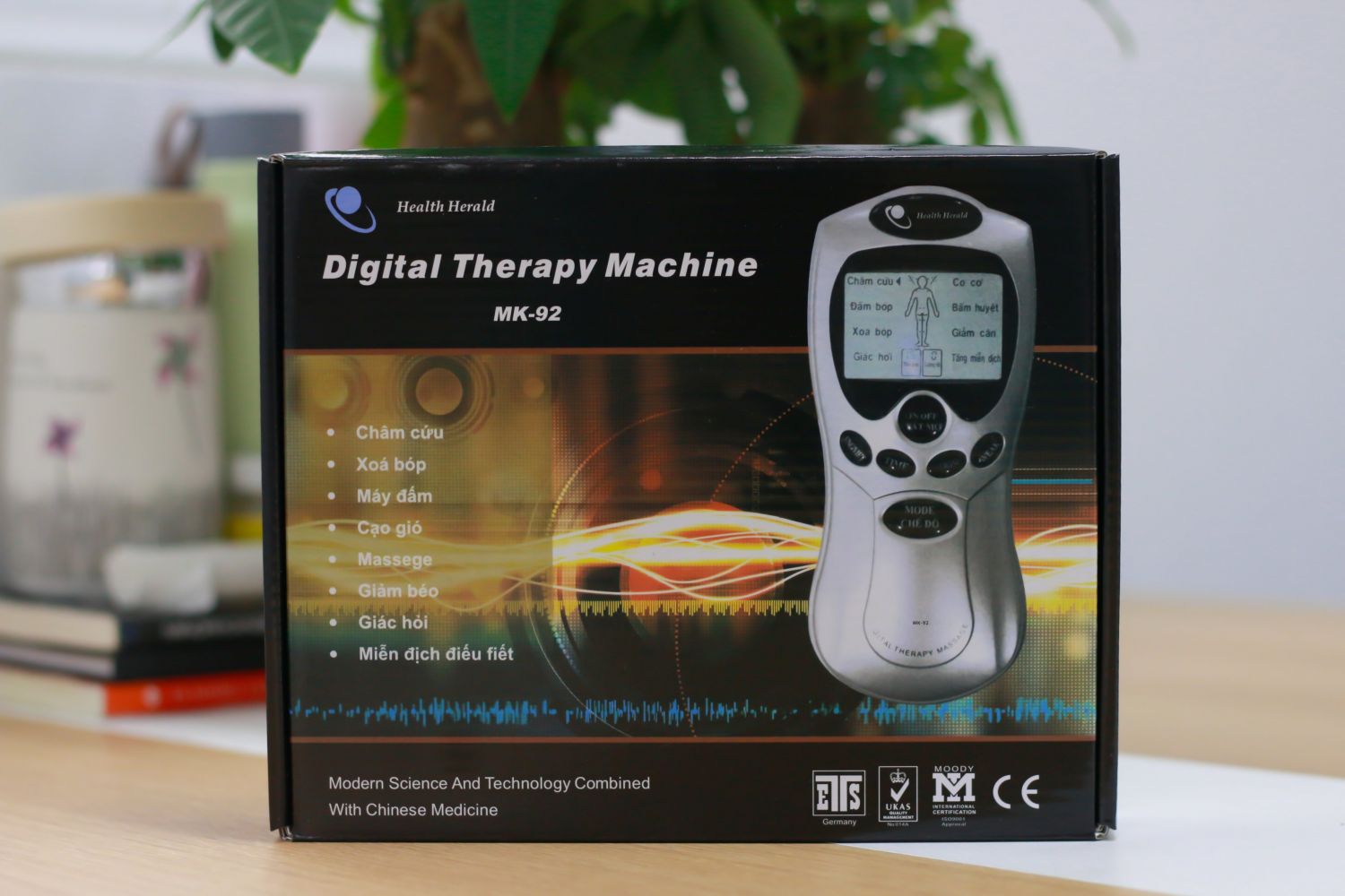 [HCM]Máy massage xung điện 4 miếng dán