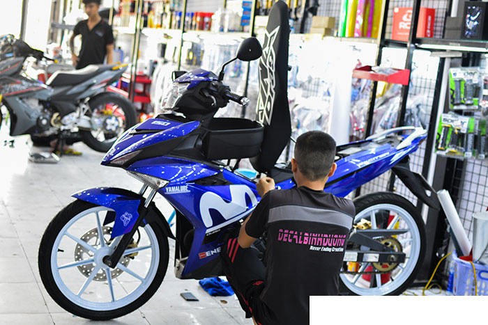 Tem trùm exciter 150 movistar xanh trắng, tem exciter 150, team trùm exciter 150, tem xe exciter 150, team trùm ex 150, team xe exciter 150 movistar xanh trắng