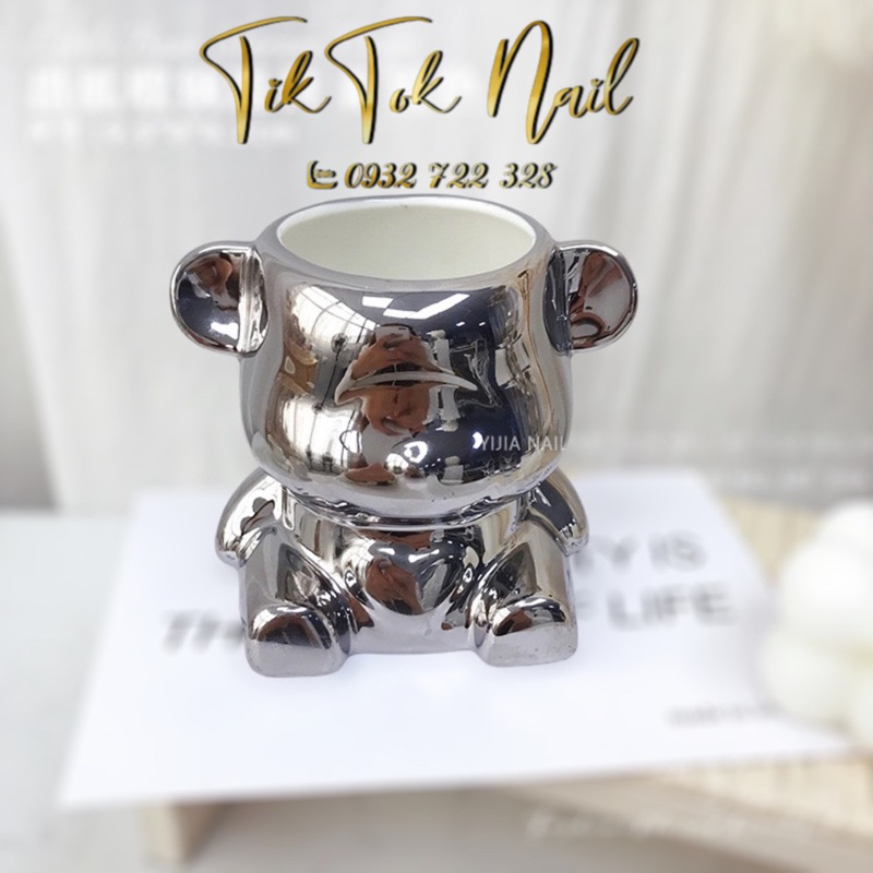 Ly con gấu dựng cọ