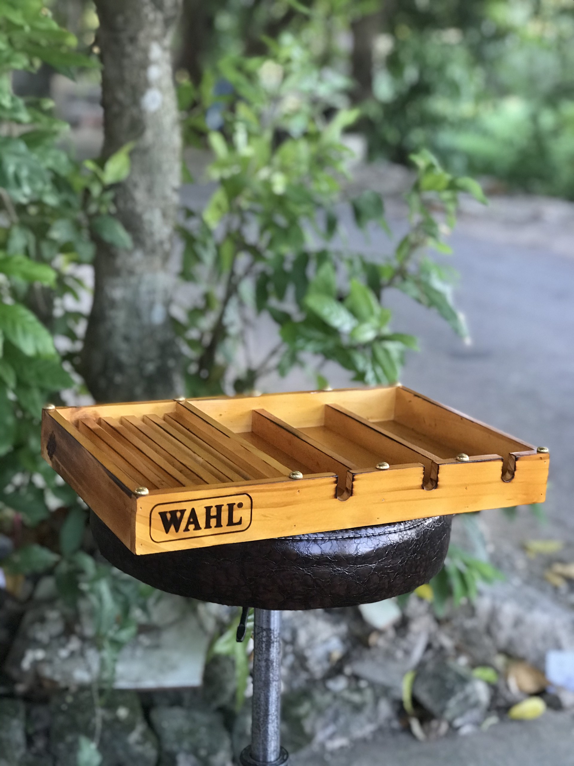 khay gỗ đựng tông đơ