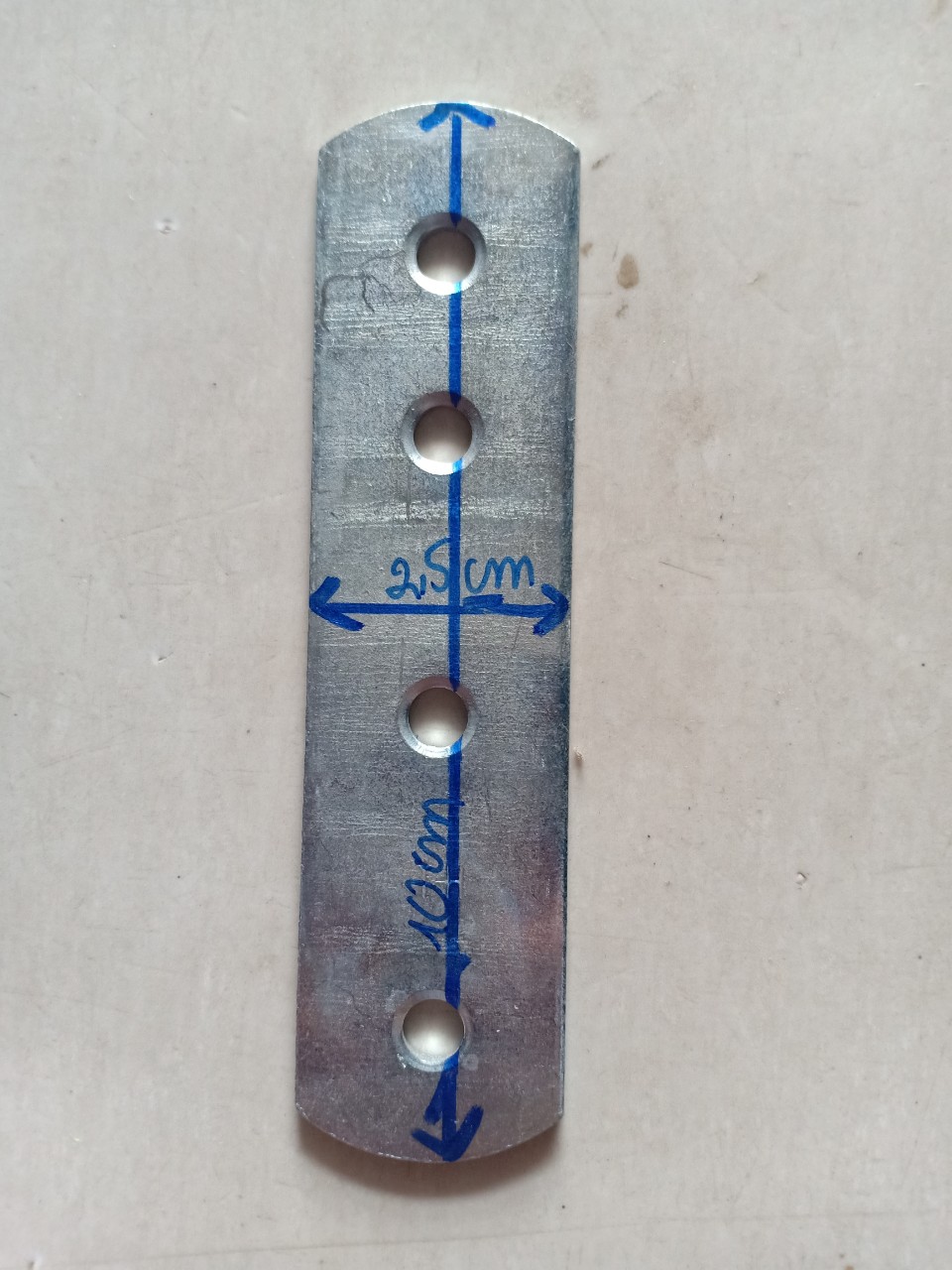 Ke thẳng - Bát thẳng 4 lỗ rộng 2,5cm dài 10cm