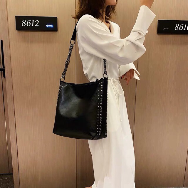 Túi da nữ đeo chéo Viền Đinh-DC87