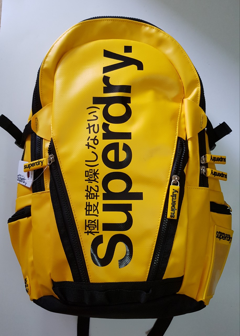 Balo Superdry tiện ích chống nước