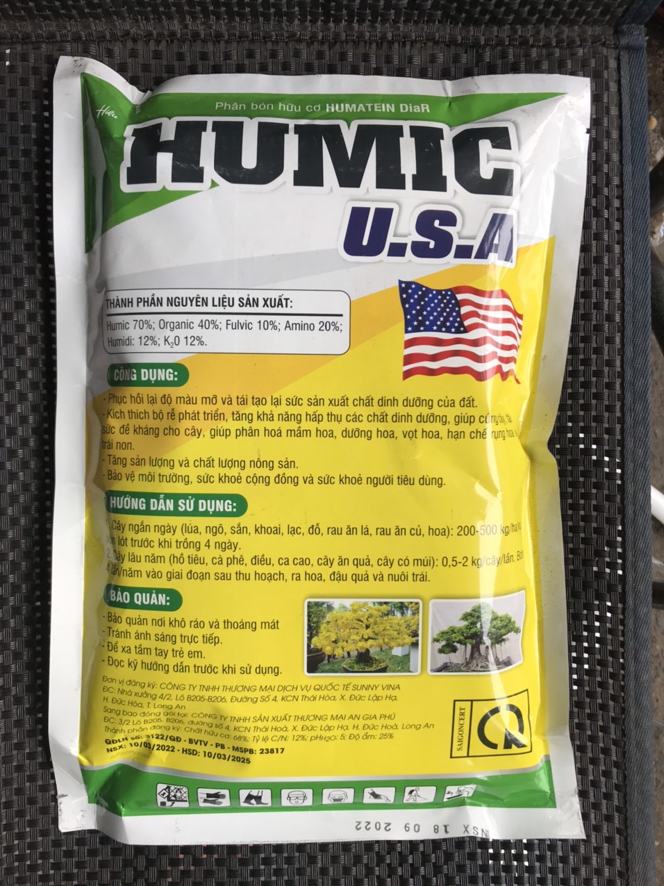 Phân hữu cơ HUMIC USA 1KG - 700gram