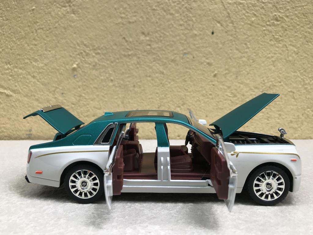Mô hình xe Ô tô Rolls-Royce Phantom 1:32