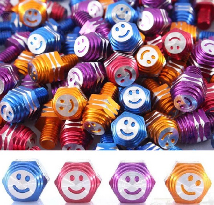 Nút ốc mặt cười chân gương các loại xe( giá 1 ốc)