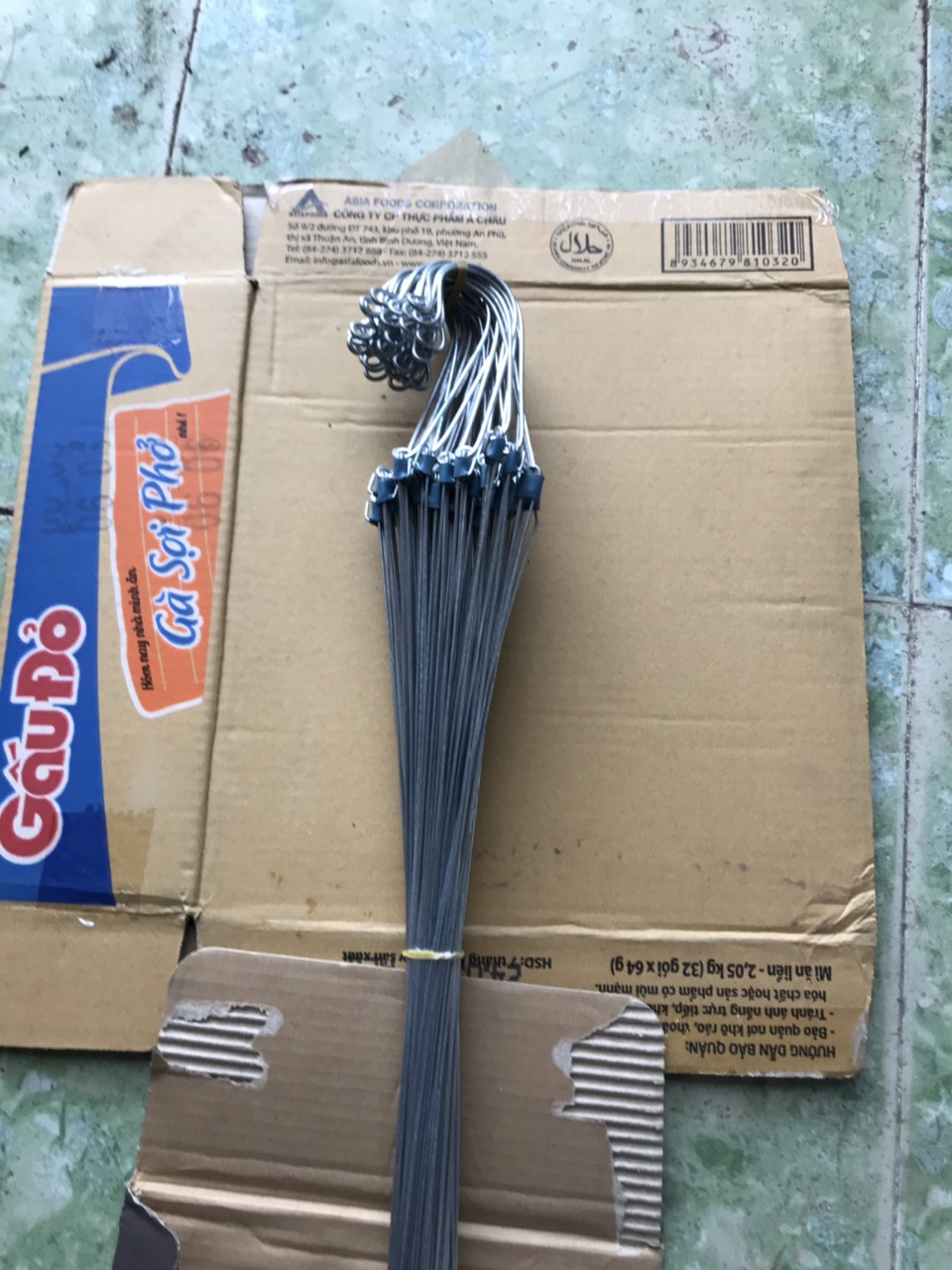COMBO 50 CHẬU PHI 16 VÀ  50 MÓC TREO LAN