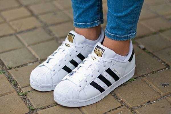 Giày Thể Thao Nam Nữ Adidas Original C77124