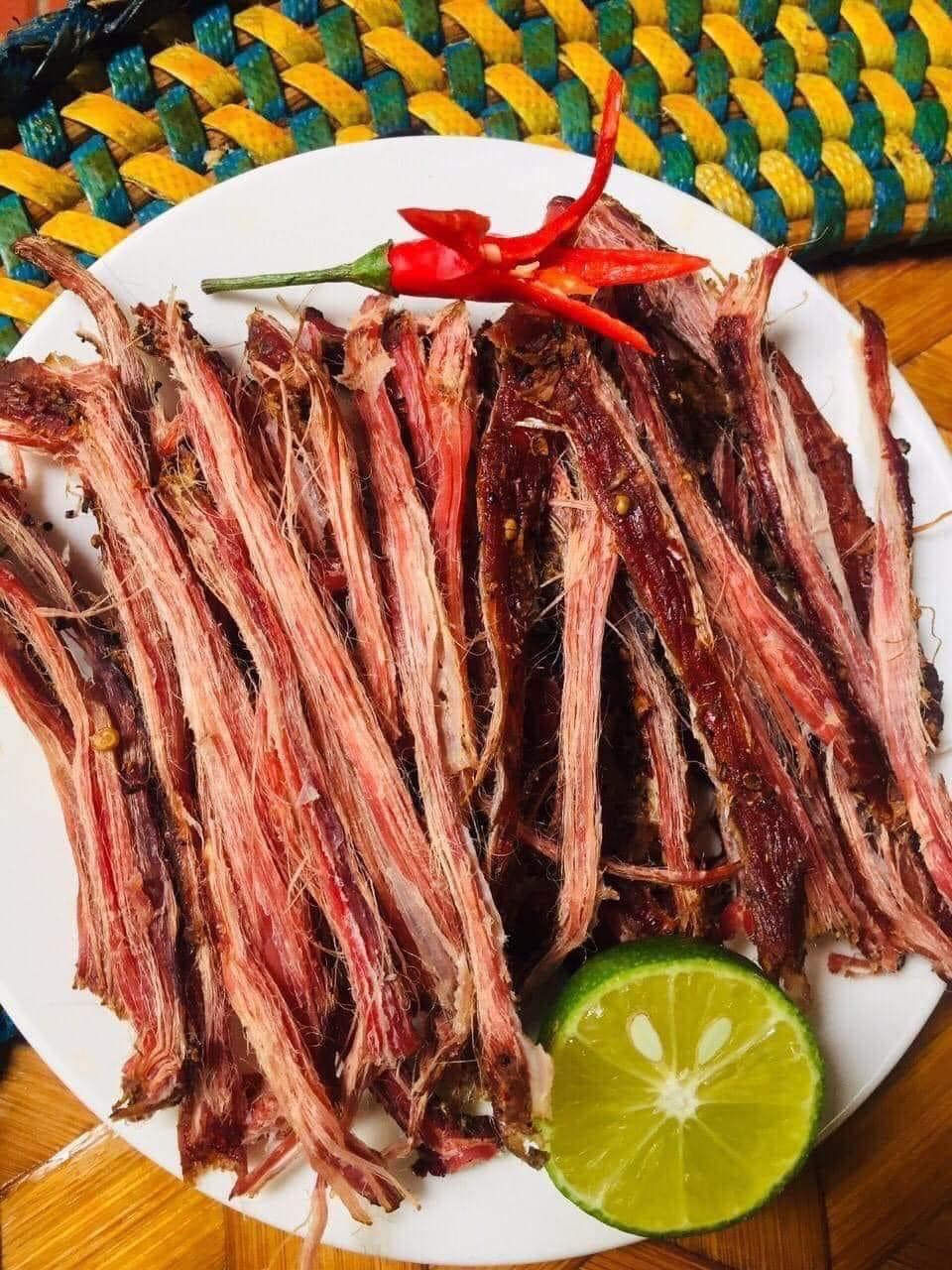 200g Thịt lợn khô gác bếp Điện Biên tặng kèm chẳm chéo thơm ngon, đậm vị
