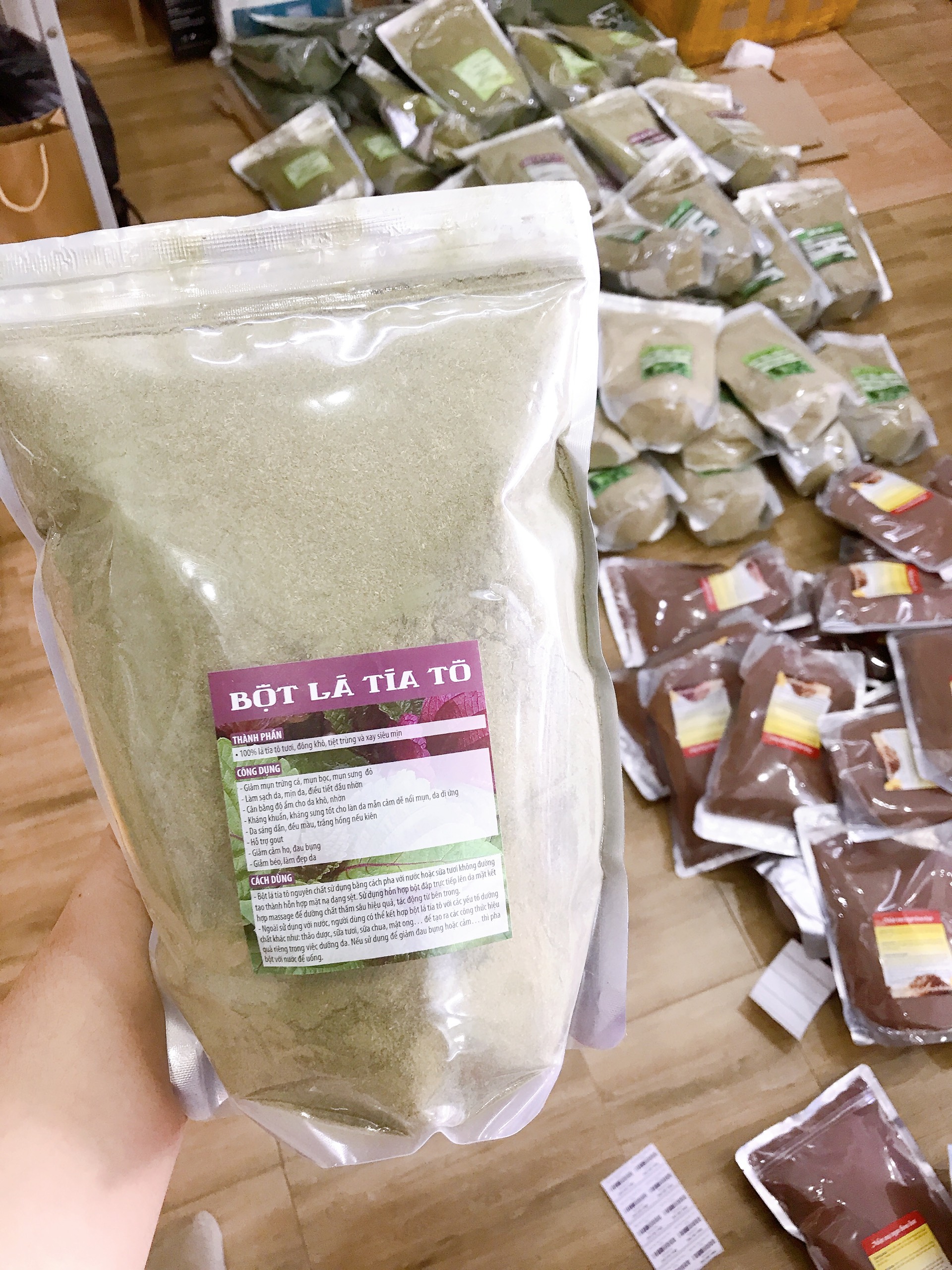 (1KG) BỘT MẶT NẠ TÍA TÔ TRẮNG DA
