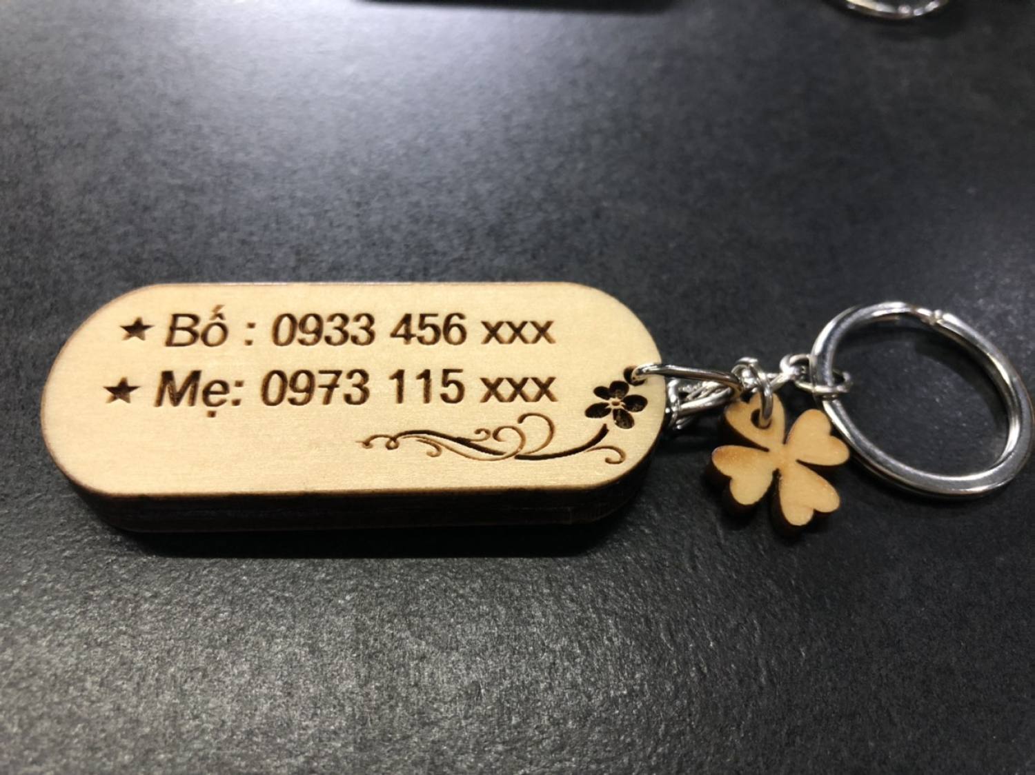 [HCM]Móc khóa khắc, cắt tên theo yêu cầu