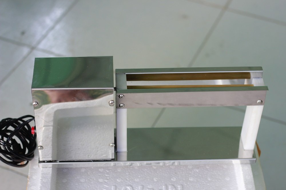[HCM]Máy bóc vỏ trứng cút - máy lột vỏ trứng cút mini