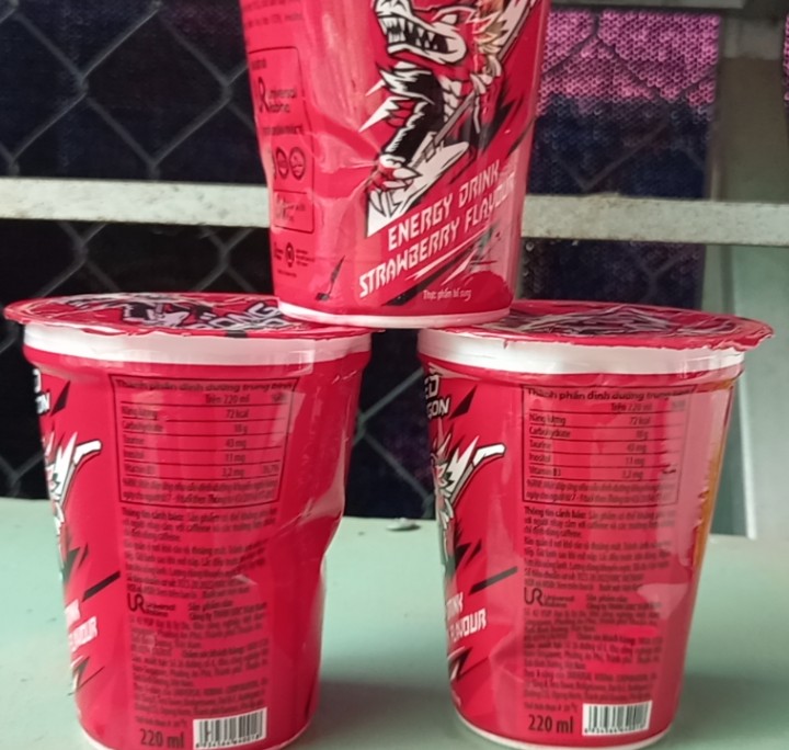 Rồng Đỏ Hương Dâu Ly 240ml