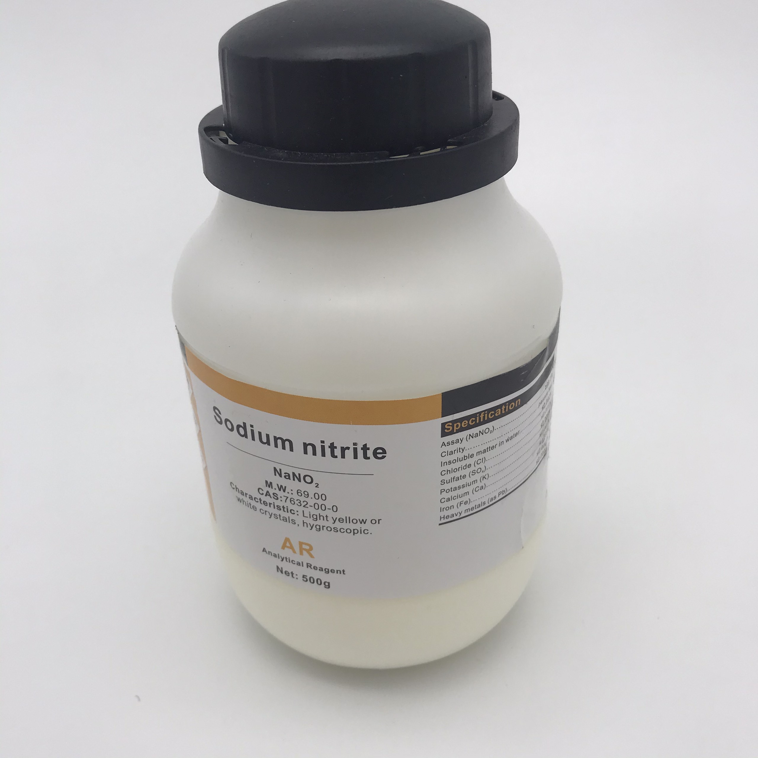 Hóa chất Sodium Nitrite >99% ( NaNO2, AR,  Chai 500G, Xilong, Cas 7632-00-0)
