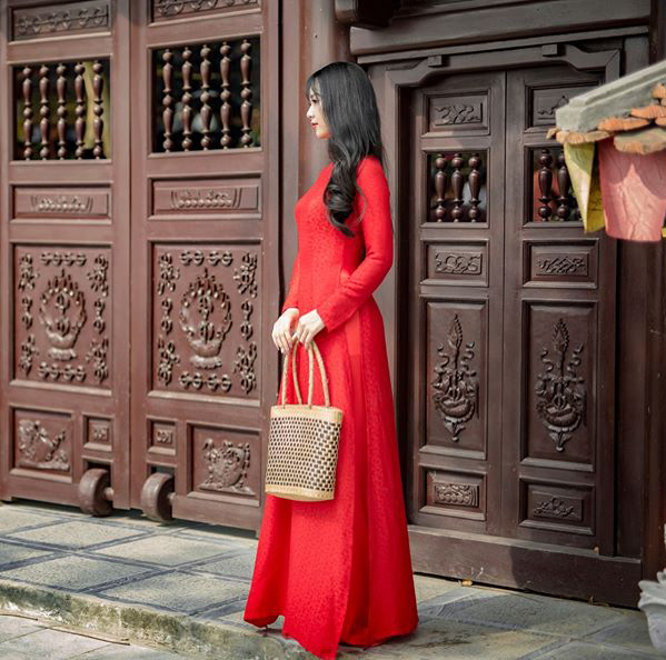 Áo dài gấm hoa kèm quần may sẵn, áo dài truyền thống, nhận cắt áo dài