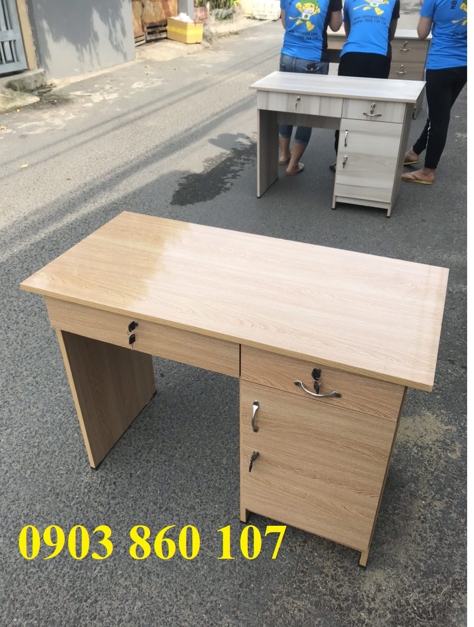 Bàn làm việc tại nhà có khóa - bàn làm việc giá rẻ hcm bình dương- bàn làm việc hcm