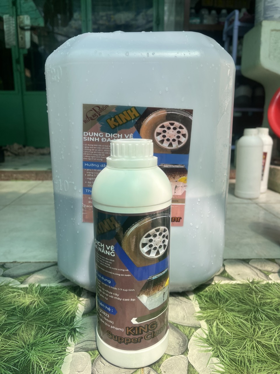 DUNG DỊCH VỆ SINH LỐP XE ( VỎ XE)