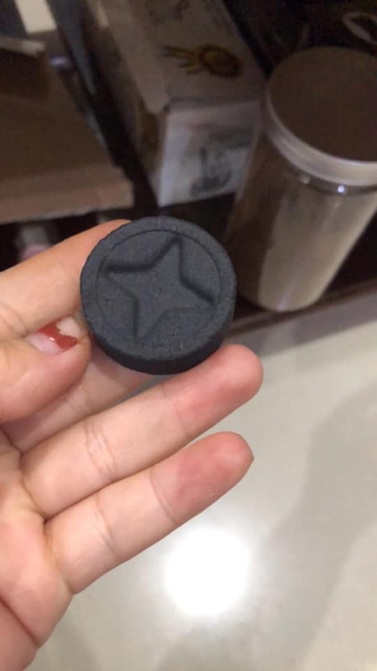 Than hoạt tính đốt trầm ( đu bai)