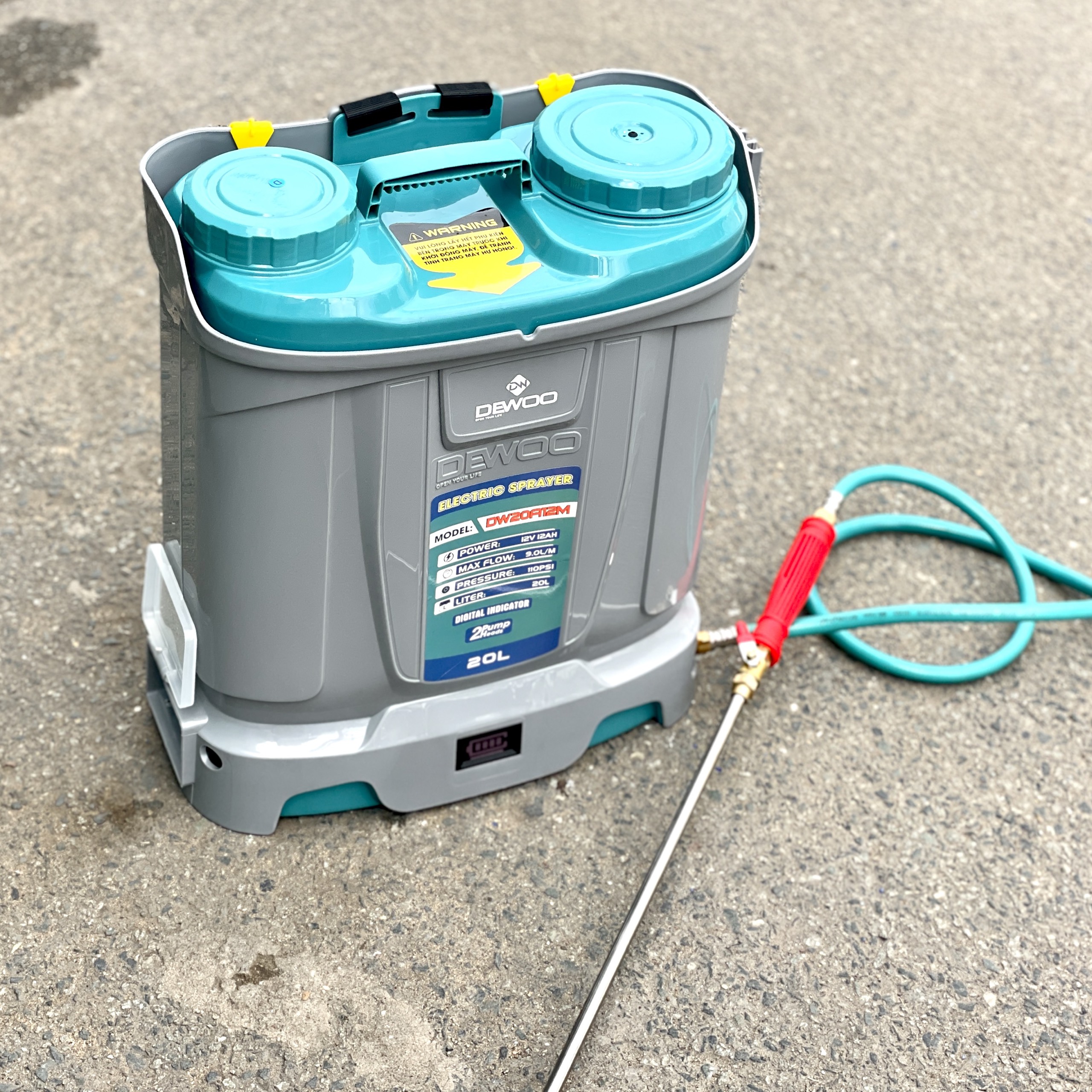 Bình phun thuốc DEWOO DW-20A12M ( 2 bơm) THẾ HỆ MỚI ĐẢO THUỐC