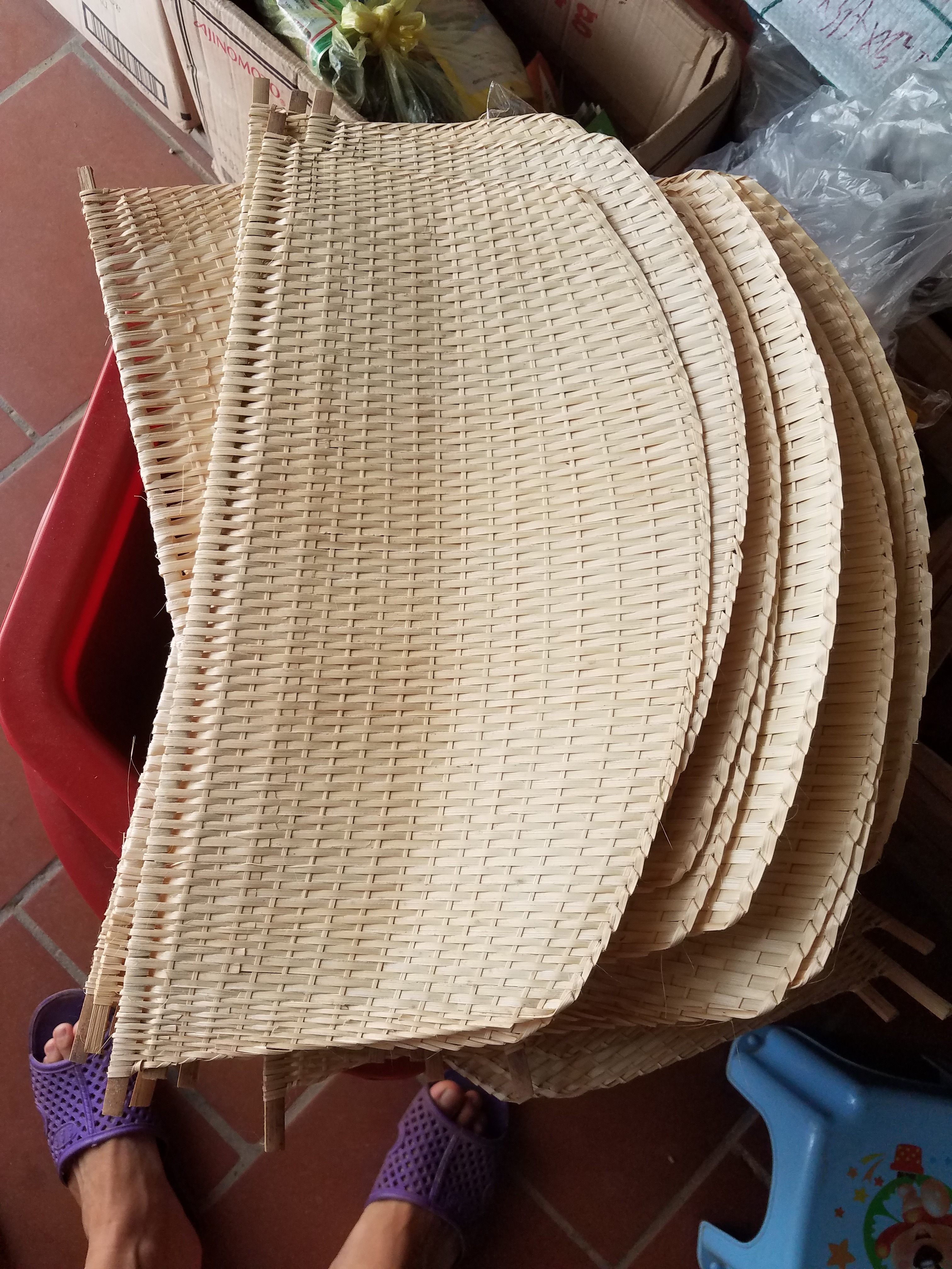 quạt nan tre quê siêu bền