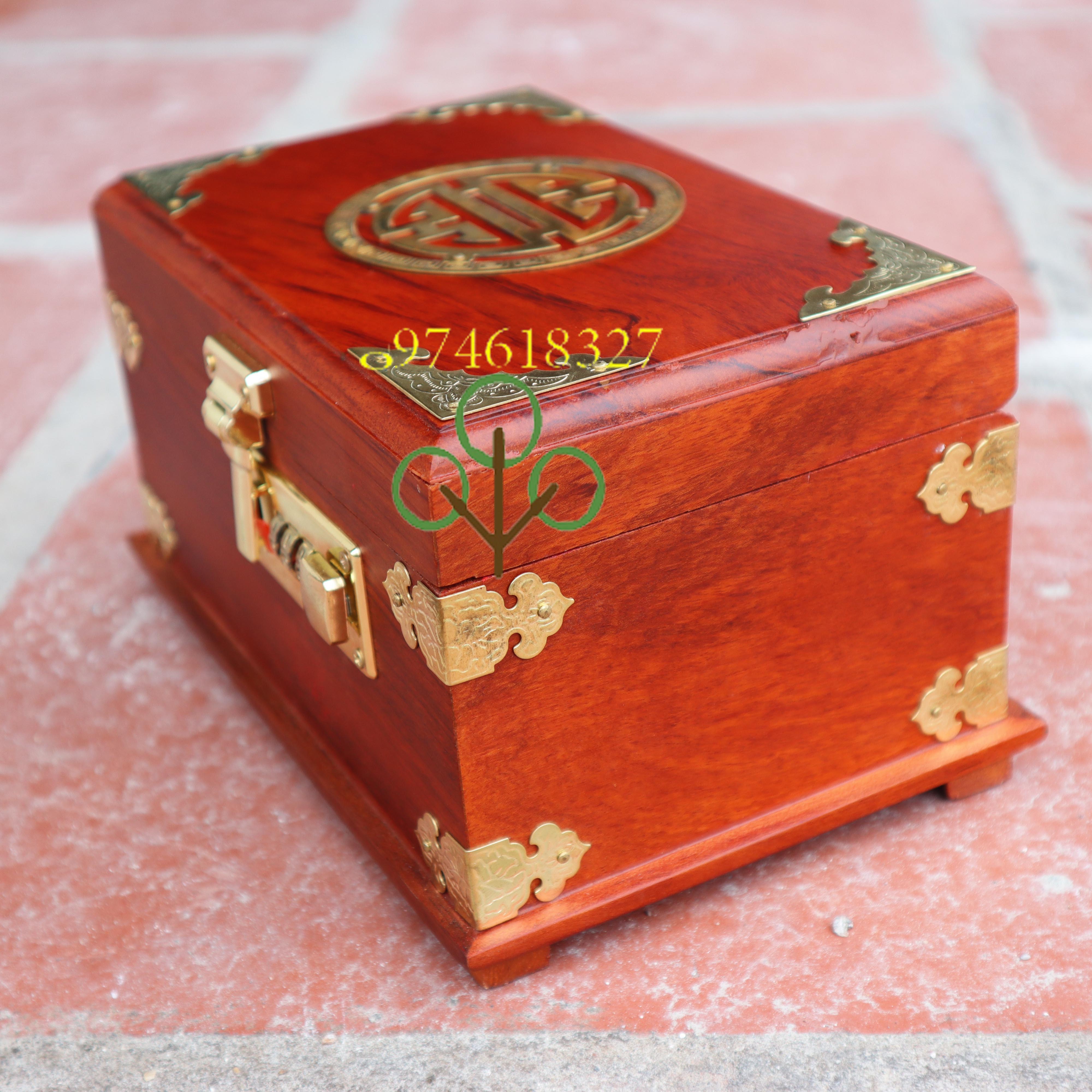 Hộp đựng tiền tiết kiệm có mã khóa gỗ hương cỡ 22cm
