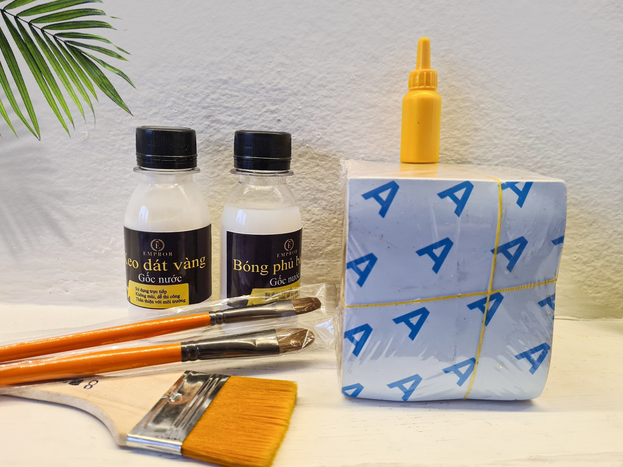 Combo dát vàng gồm 500 Lá vàng A 24K dùng để dát vàng nội thất, đồ thờ, dừa tết, quà tặng, đồ lưu niệm...