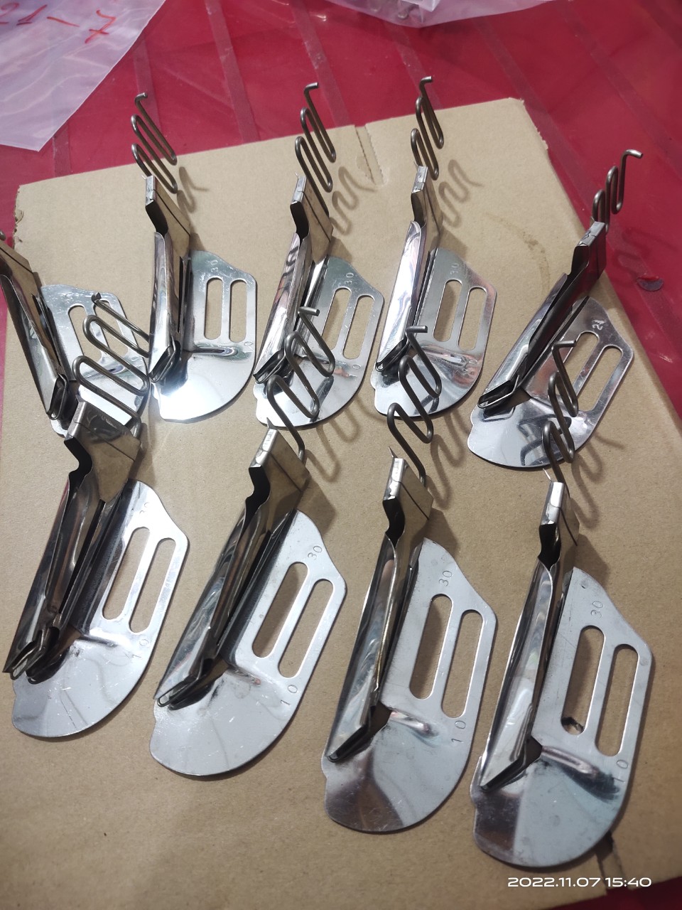 Cữ viền may áo thun gấp 1 mép nhiều sai số
