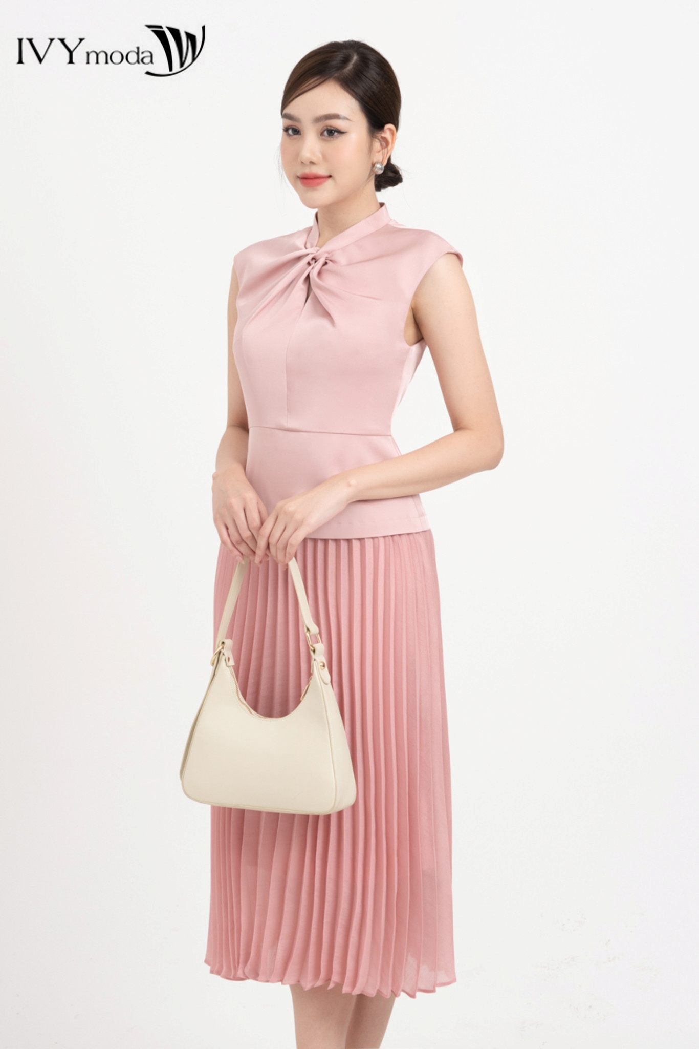 Đầm dạo phố dáng xòe xếp ly IVY moda MS 41M8287