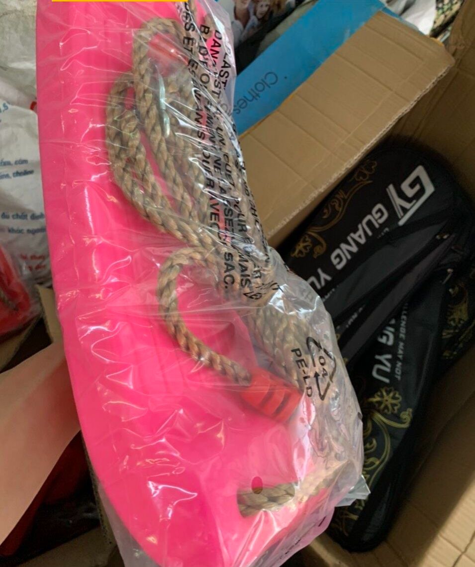 Xích đu nhựa cứng cáp