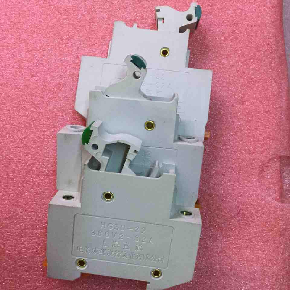 5 chiếc đế cầu chì HG30-32 (10x38)