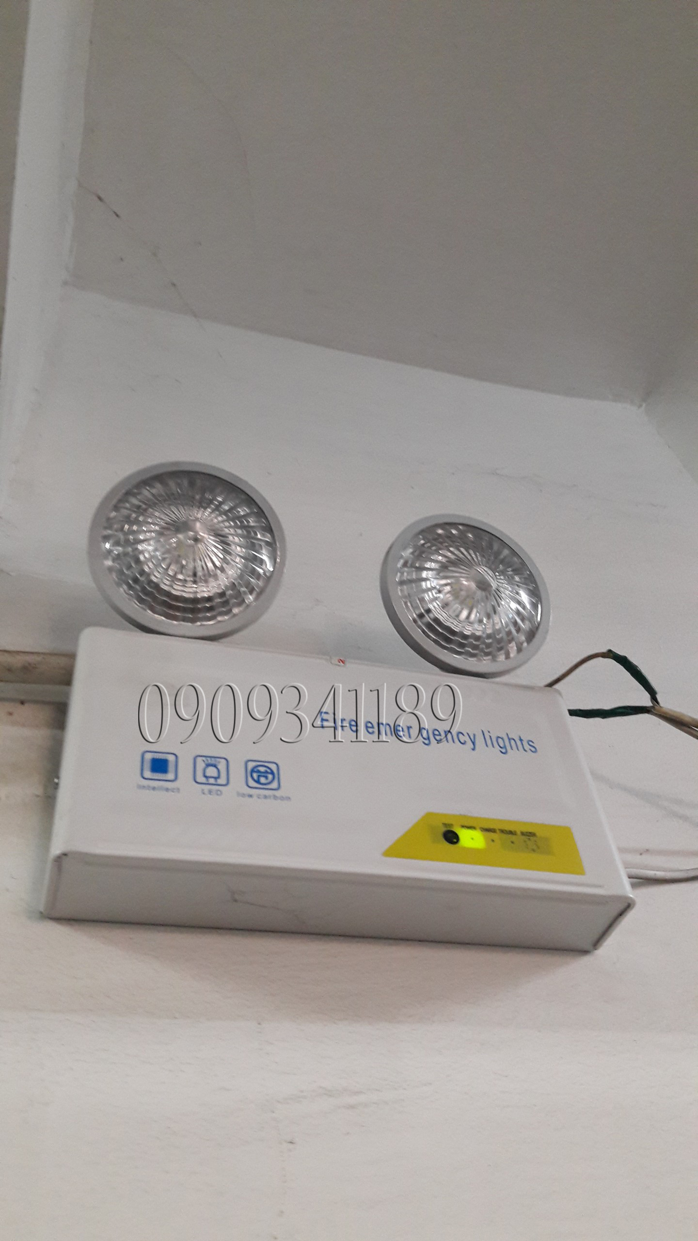 [HCM]Đèn báo khẩn cấp khi mất điện thời gian sáng 1h